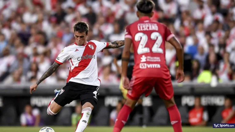 Argentinos Juniors Vs. River Plate
